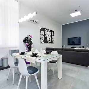 mstudio-loft.lecce-hotels.com/